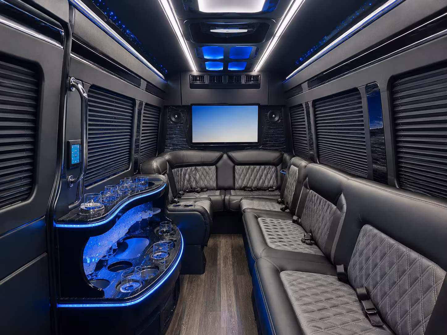 easily book transportation for your next airport transfer 1