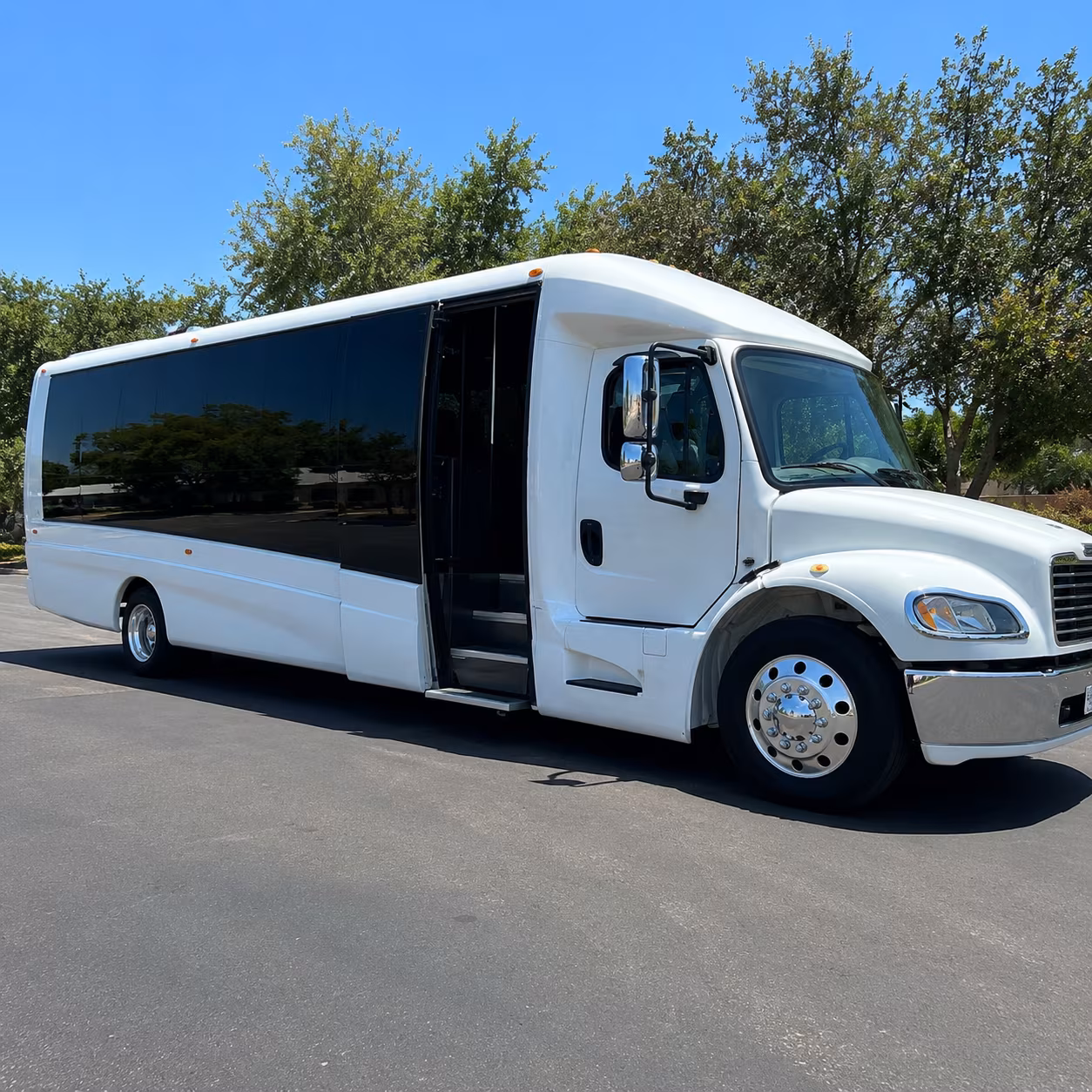 easily book transportation for your next bachelor or bachelorette party 5