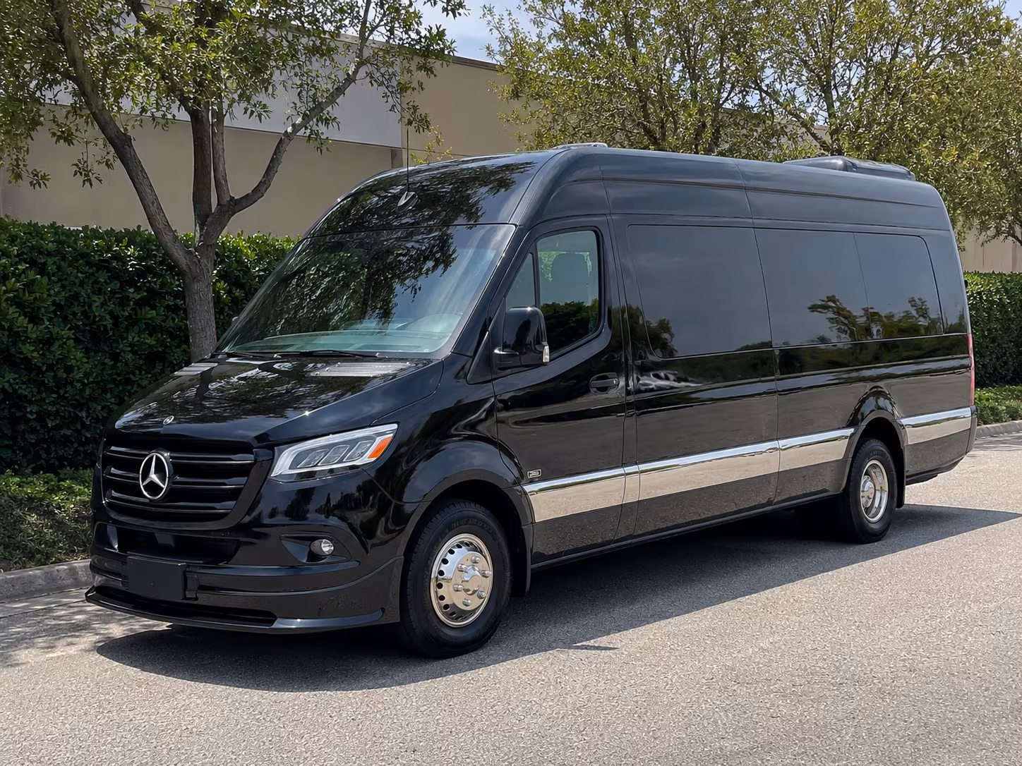 easily book transportation for your next corporate event 3