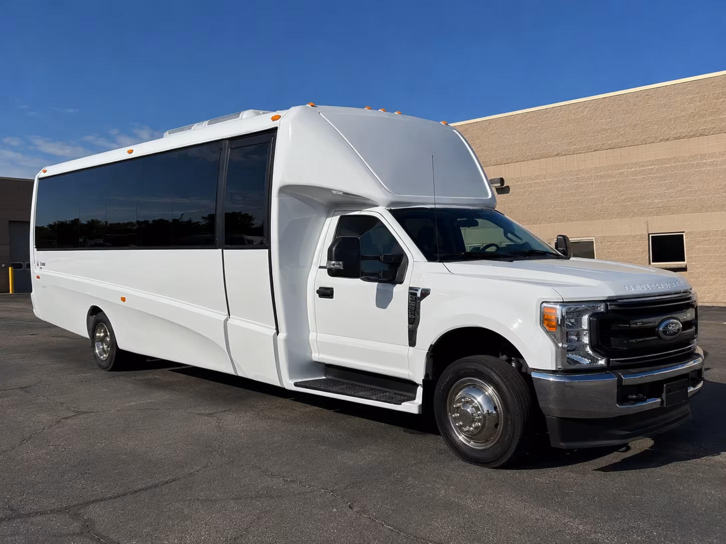 minibus rentals for smaller bachelorette groups around reading