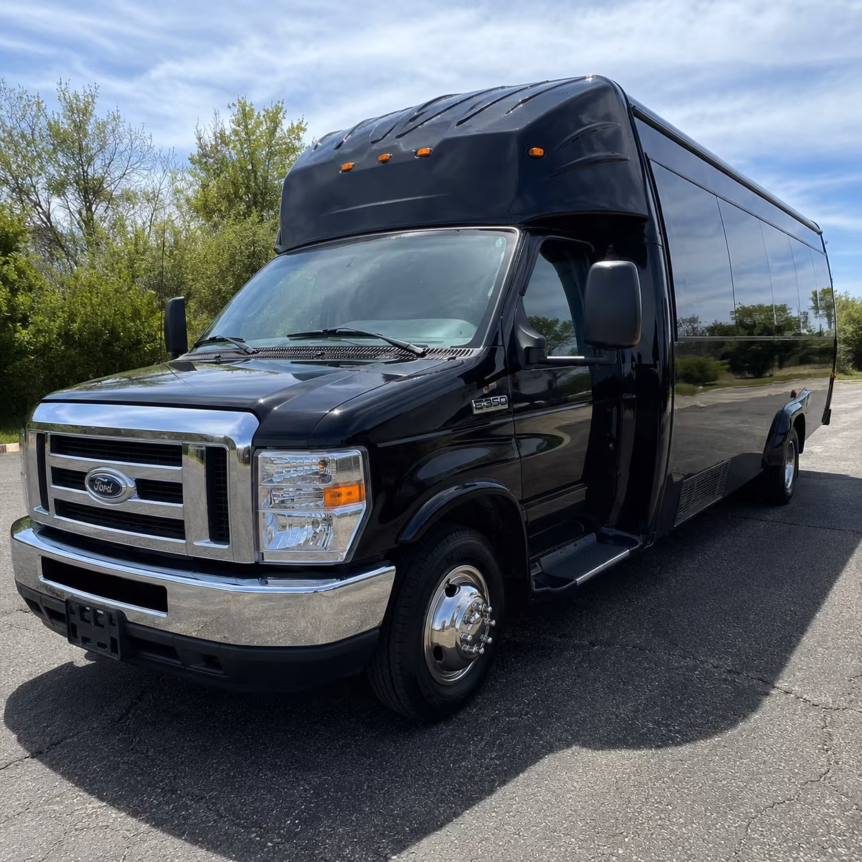party bus rentals for reading area proms at berks county venues