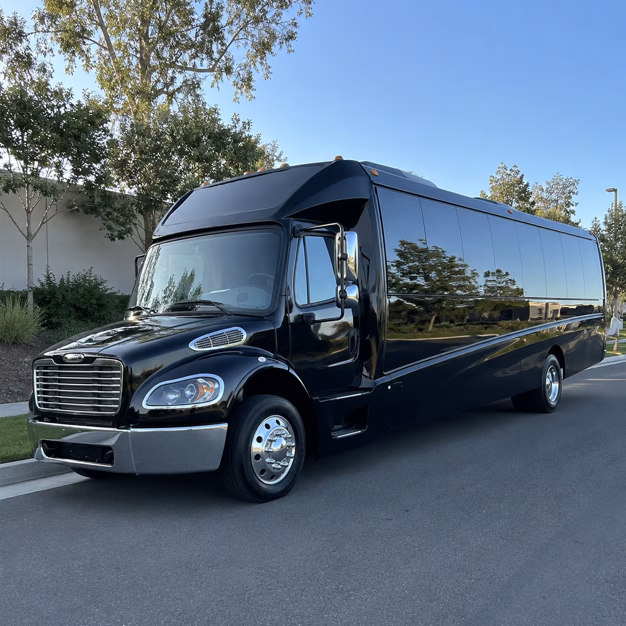 reading 18 passenger minibus