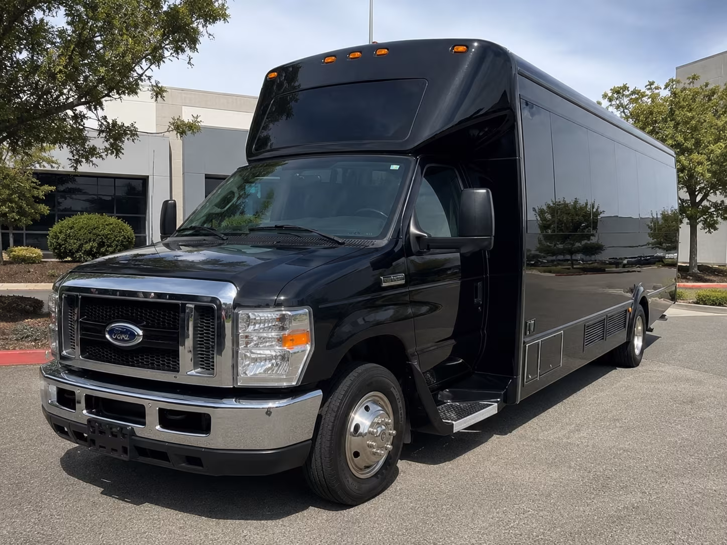 reading corporate party bus rental